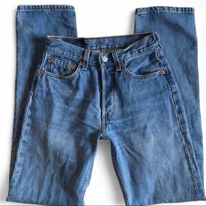 Vintage red tab Levi’s 501 2000